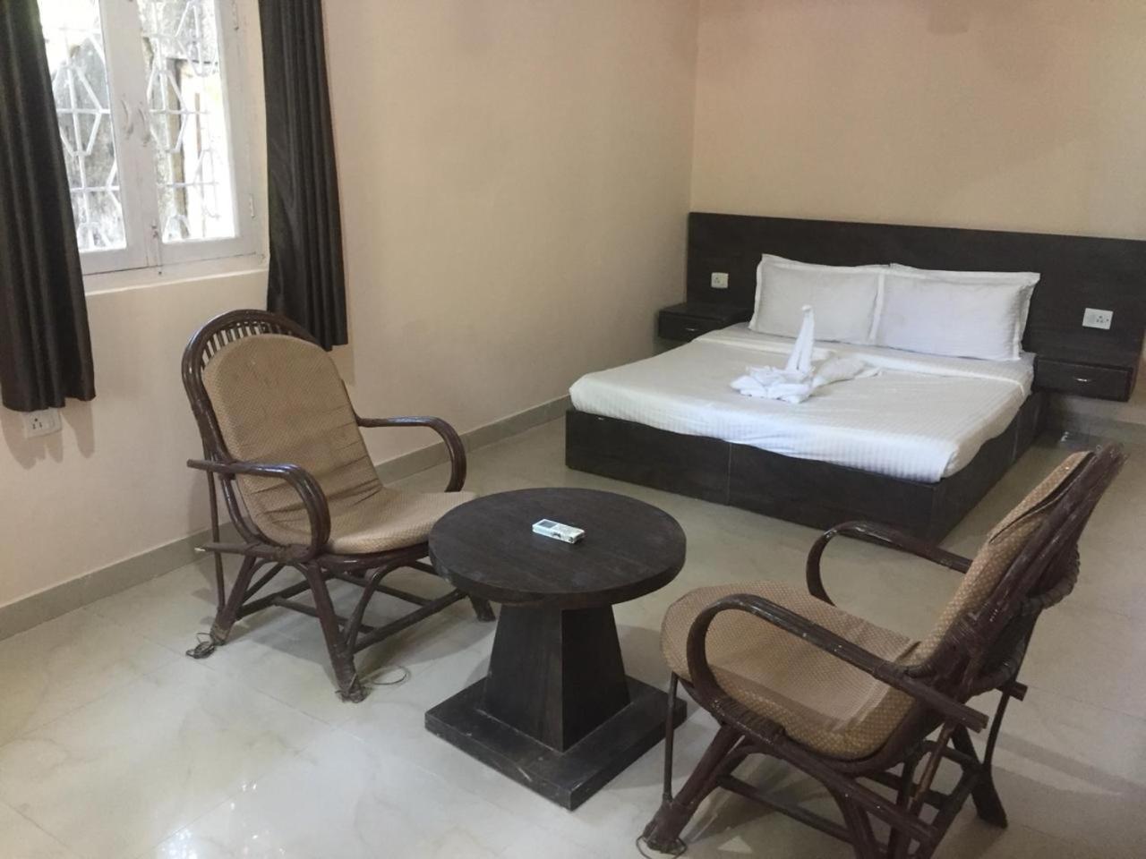 Ave Maria Guest House Candolim Exterior photo